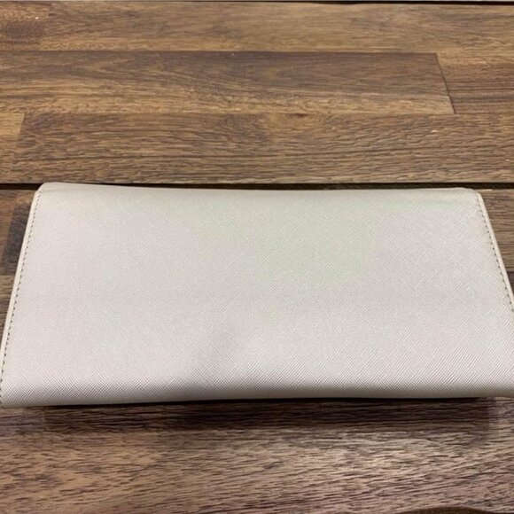 Champagne/gold Wallet Purse. Removable Strap. Excellent Condition. - Picture 7 of 7